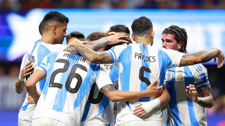 La Scaloneta juega en el país tras el subcampeonato en el Mundial.