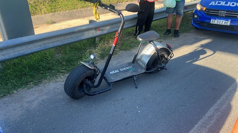 La scooter en la que circulaba el hombre de 62 años.