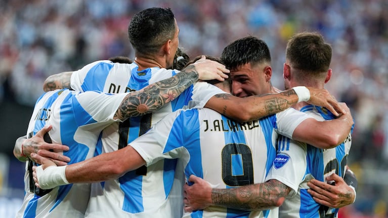 La Selección argentina busca defender el título que consiguió en la Copa América de Brasil 2021 (Foto: AP)