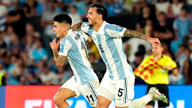 La Selección argentina consiguió un triunfazo en Uruguay.