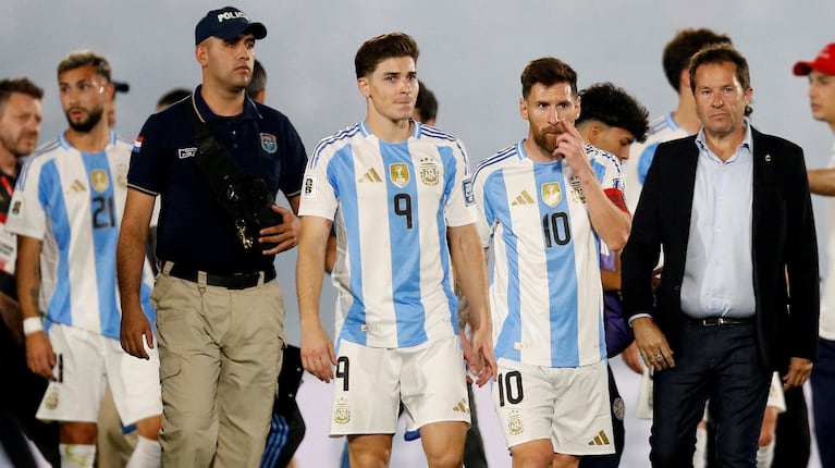 La Selección argentina perdió 2-1 ante Paraguay y se volvió con muchas dudas desde Asunción. (Foto: Reuters)