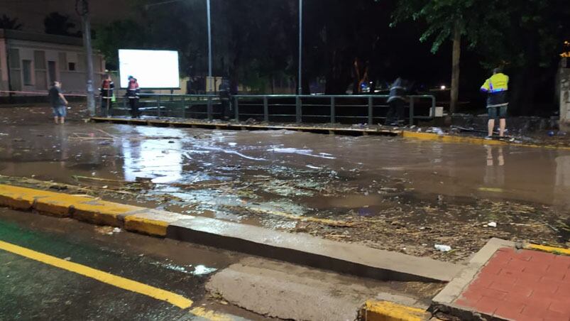 La semana arranca complicada a raíz de abundante cantidad de agua caída.