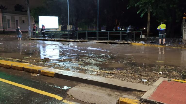 La semana arranca complicada a raíz de abundante cantidad de agua caída.