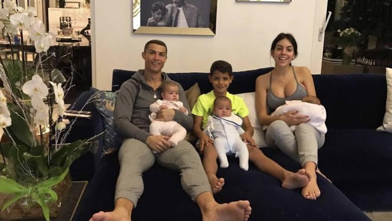 La sensual foto de Cristiano Ronaldo y su novia argentina