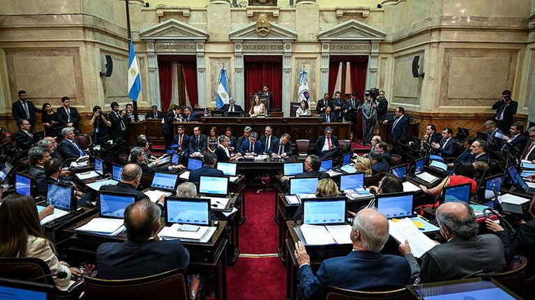 La sesión duró casi nueve horas.
