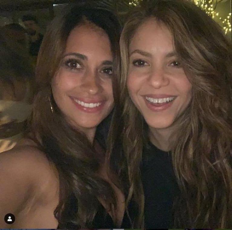 La soprendente selfie de Antonela Roccuzzo y Shakira 