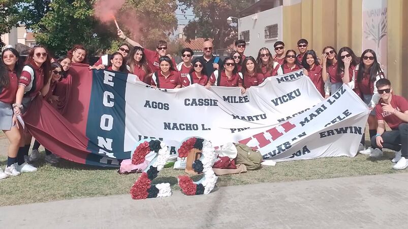 La sorpresa fue organizada en un colegio de Jesús María.