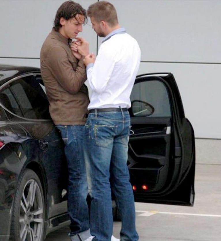 La sorpresiva foto de dos jugadores del Lazio de la mano