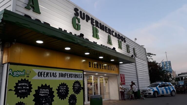 La sucursal de La Calera reabrió, pero las ventas se desplomaron.