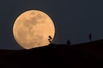 La superluna pudo verse sólo en algunos países.