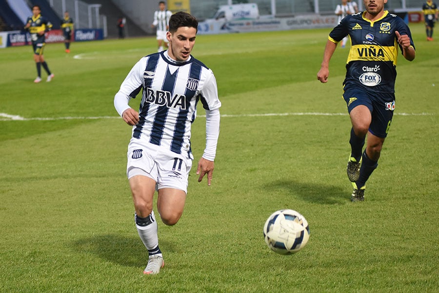 La T cayó ante Everton en el Kempes, pero se vio un buen debut de los refuerzos. Foto: Lucio Casalla / ElDoce.tv