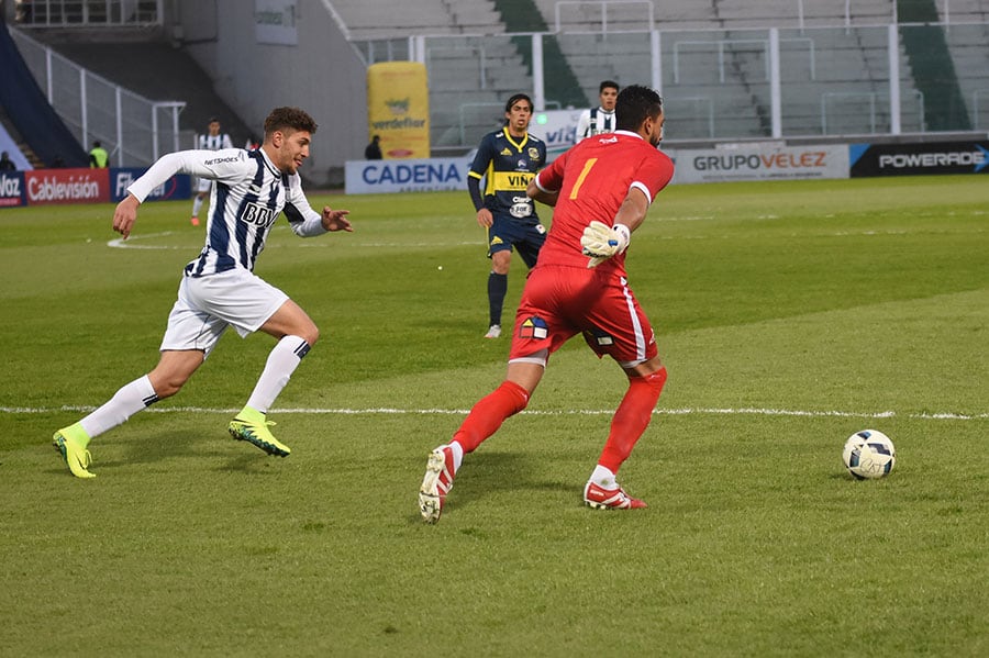 La T cayó ante Everton en el Kempes, pero se vio un buen debut de los refuerzos. Foto: Lucio Casalla / ElDoce.tv