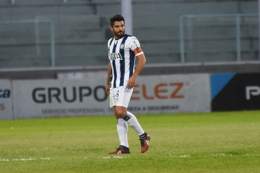 La T cayó ante Everton en el Kempes, pero se vio un buen debut de los refuerzos. Foto: Lucio Casalla / ElDoce.tv