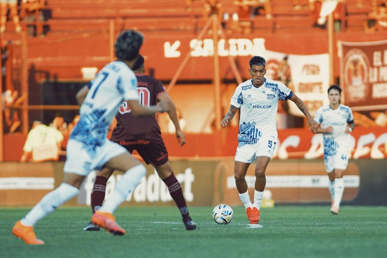 La T juega en el Kempes ante el Granate. Imagen de archivo: Lanús-Talleres en La Fortaleza