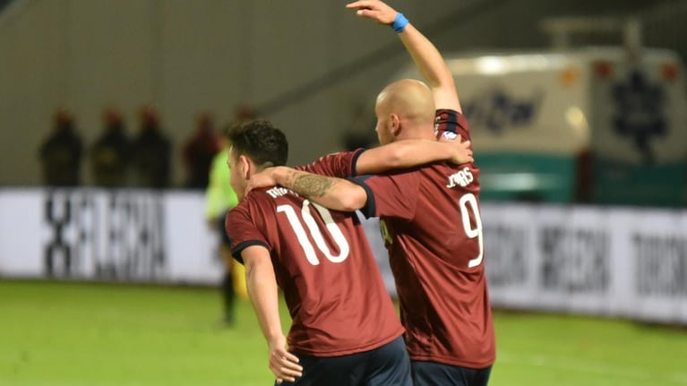 La T jugó su segundo partido de local en la Superliga. Foto: Lucio Casalla / ElDoce.tv.