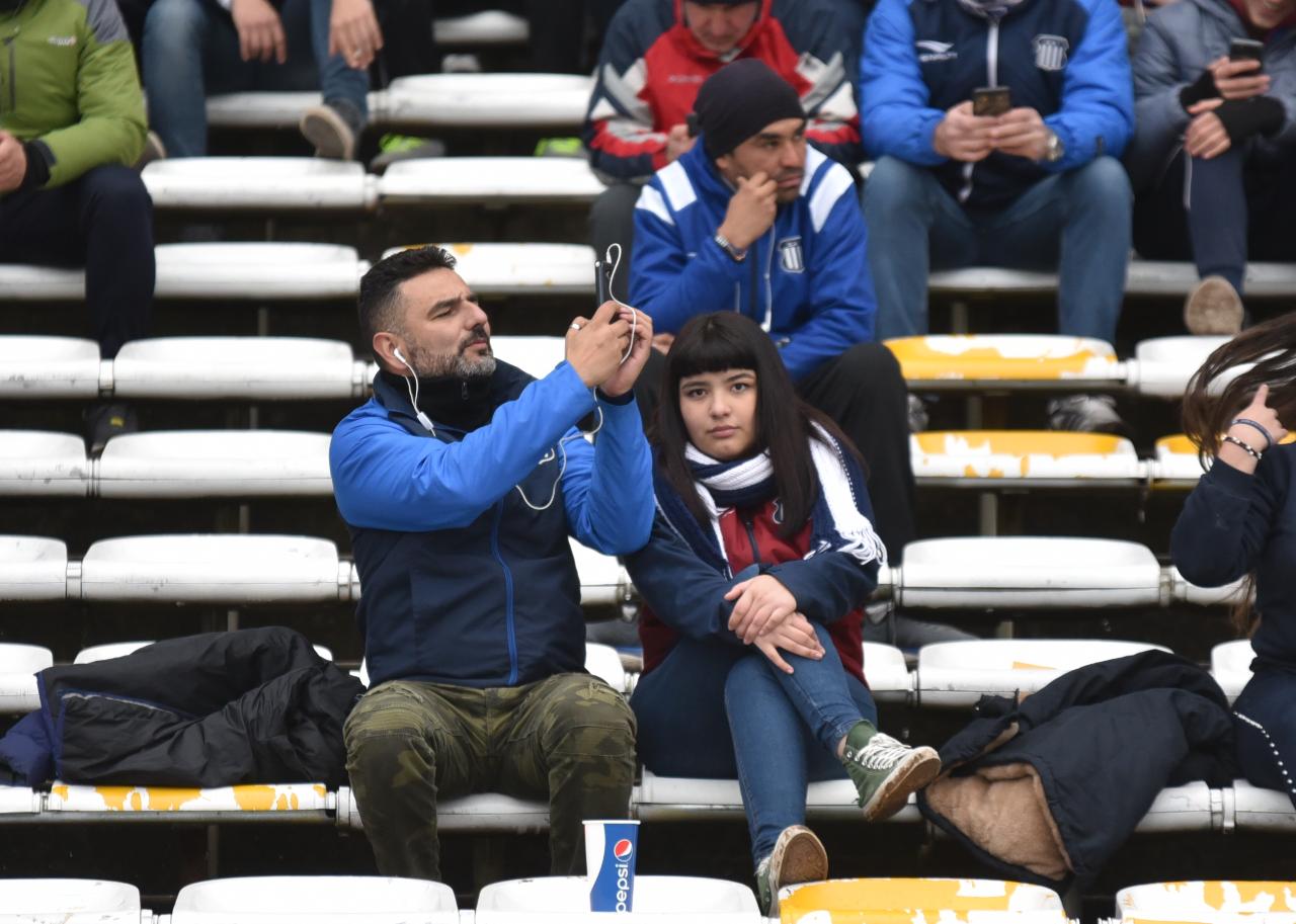 La T jugó su segundo partido de local en la Superliga. Foto: Lucio Casalla / ElDoce.tv.