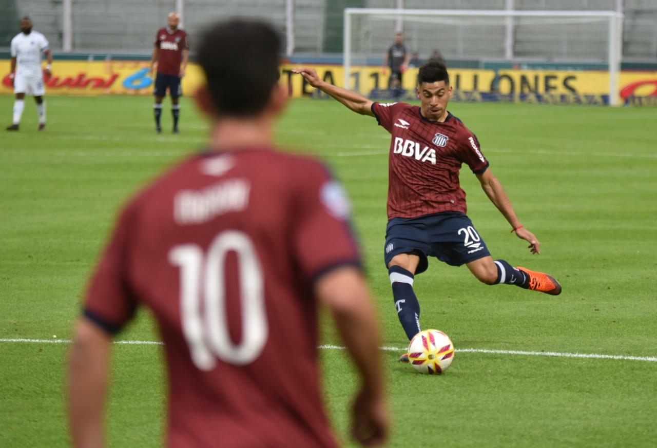 La T jugó su segundo partido de local en la Superliga. Foto: Lucio Casalla / ElDoce.tv.