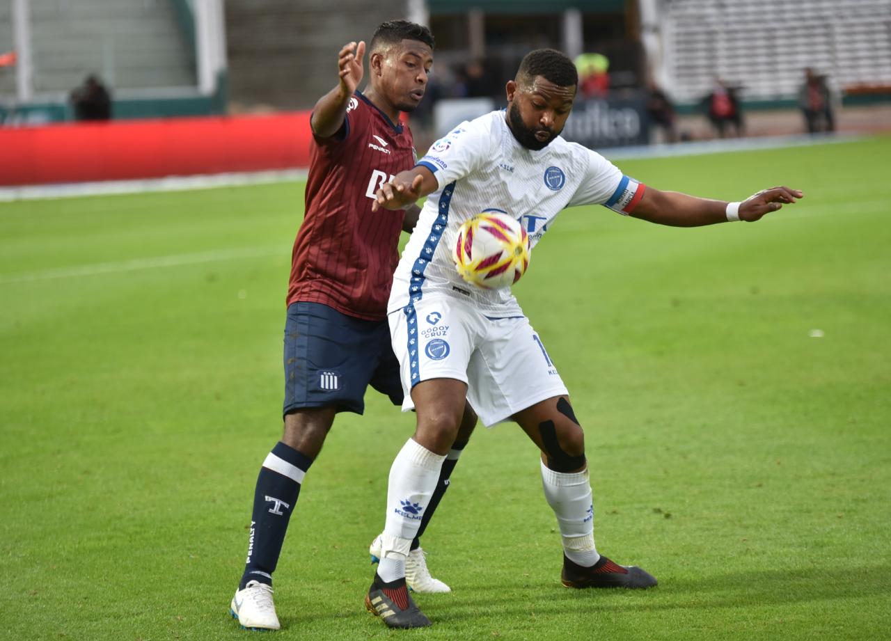 La T jugó su segundo partido de local en la Superliga. Foto: Lucio Casalla / ElDoce.tv.La T jugó su segundo partido de local en la Superliga. Foto: Lucio Casalla / ElDoce.tv.