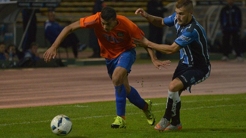 "La T" puso en juego el invicto y la punta del torneo en el Kempes. Foto: Lucio Casalla / ElDoce.tv.