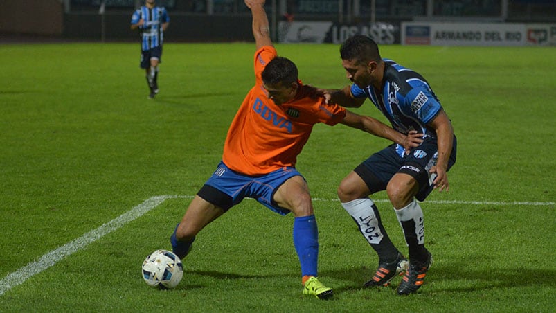 "La T" puso en juego el invicto y la punta del torneo en el Kempes. Foto: Lucio Casalla / ElDoce.tv.