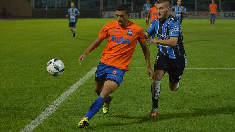 "La T" puso en juego el invicto y la punta del torneo en el Kempes. Foto: Lucio Casalla / ElDoce.tv.