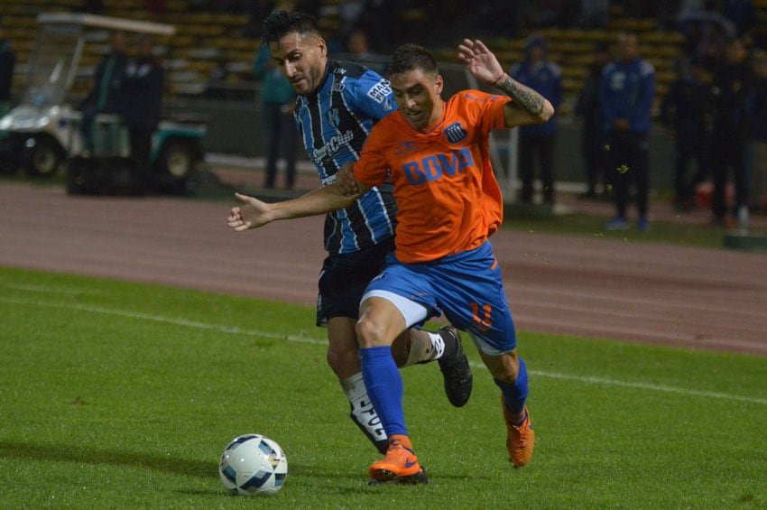 "La T" puso en juego el invicto y la punta del torneo en el Kempes. Foto: Lucio Casalla / ElDoce.tv.