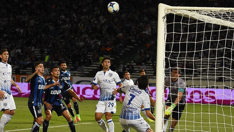 La T quebró a los mendocinos en el último intento. Foto: Lucio Casalla / ElDoce.tv.