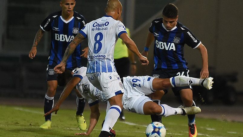 La T quebró a los mendocinos en el último intento. Foto: Lucio Casalla / ElDoce.tv.