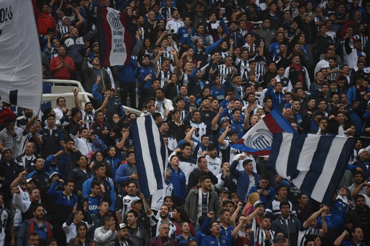 La T se despidió de sus hinchas en el Kempes. Foto: Lucio Casalla / ElDoce.tv.