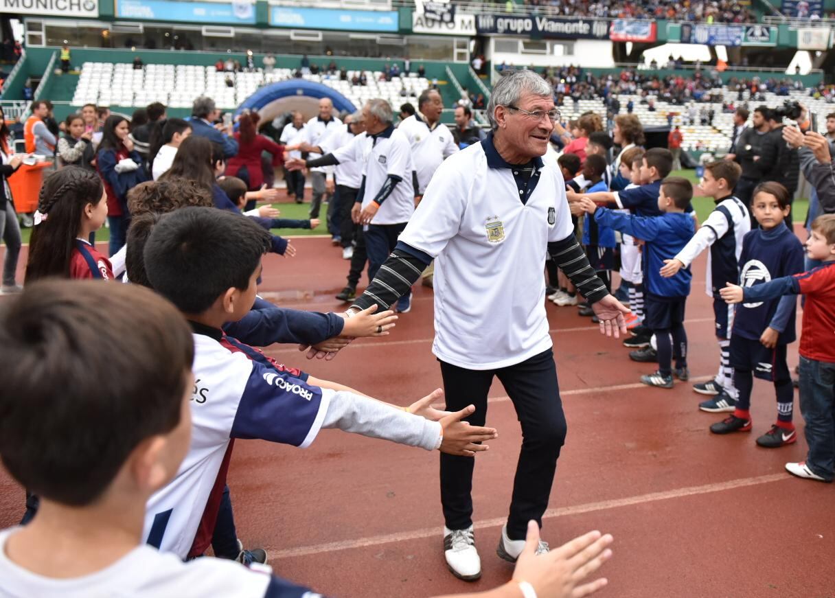 La T se despidió de sus hinchas en el Kempes. Foto: Lucio Casalla / ElDoce.tv.