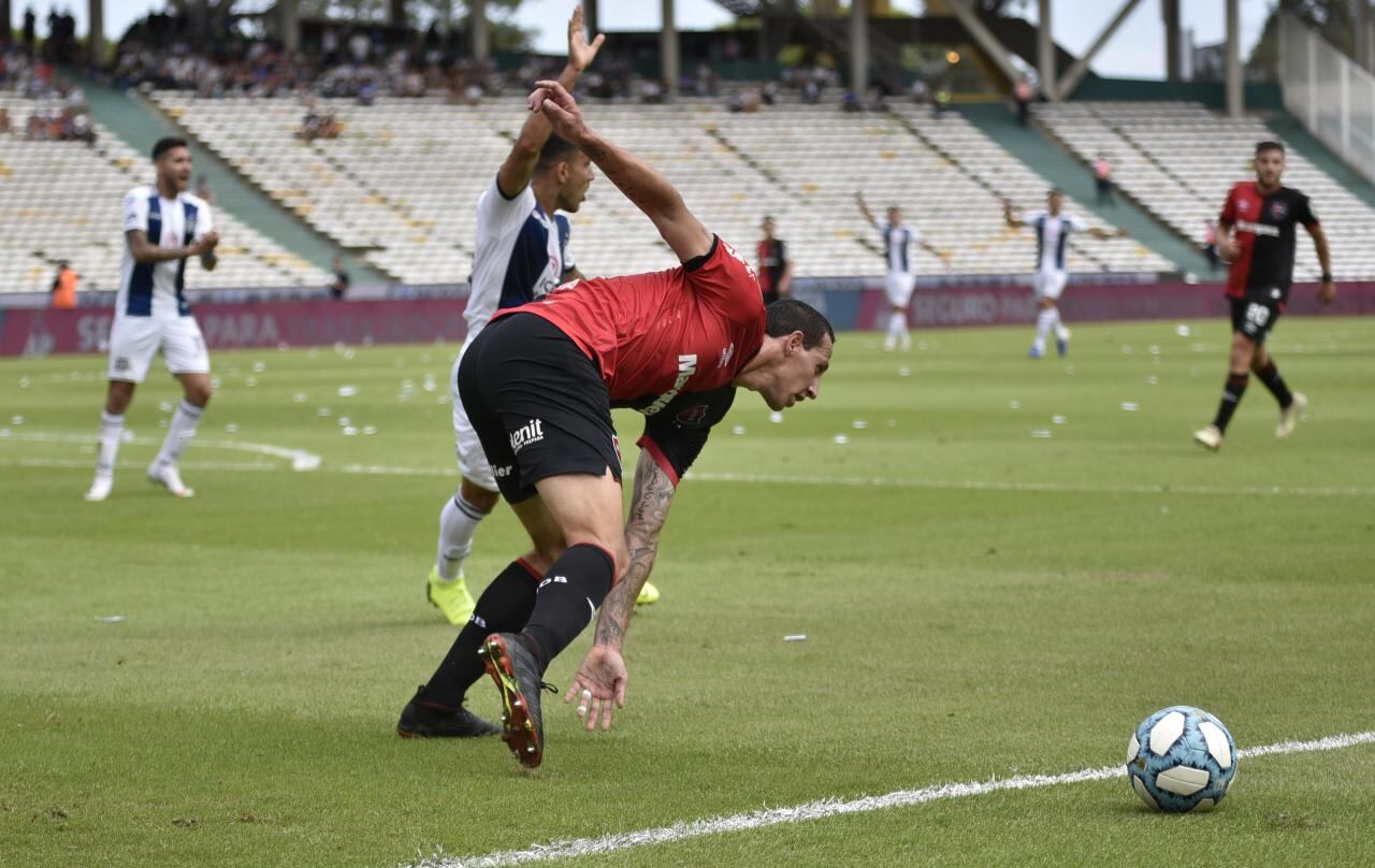 La T se recuperó ante los rosarinos. Foto: Lucio Casalla / ElDoce.tv.