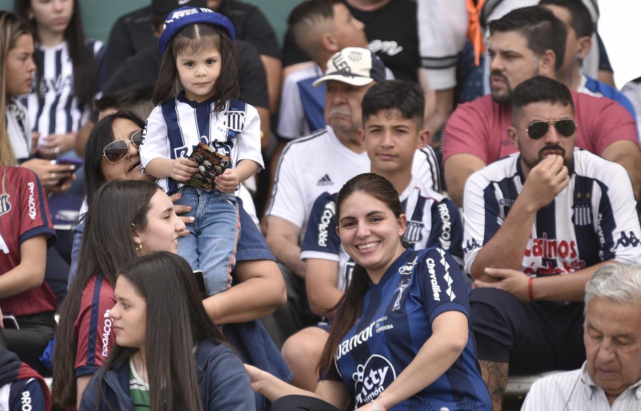 La T se recuperó ante los rosarinos. Foto: Lucio Casalla / ElDoce.tv.