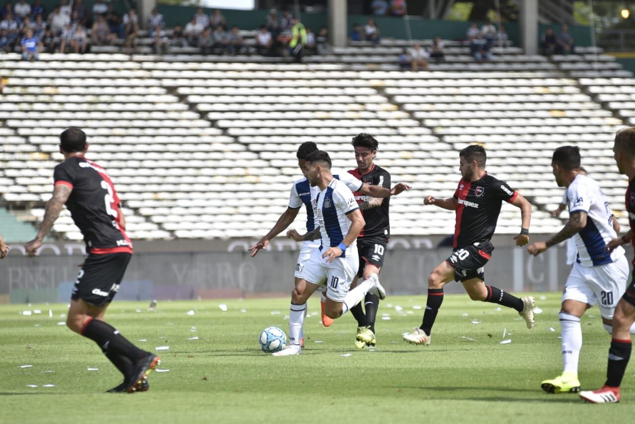 La T se recuperó ante los rosarinos. Foto: Lucio Casalla / ElDoce.tv.