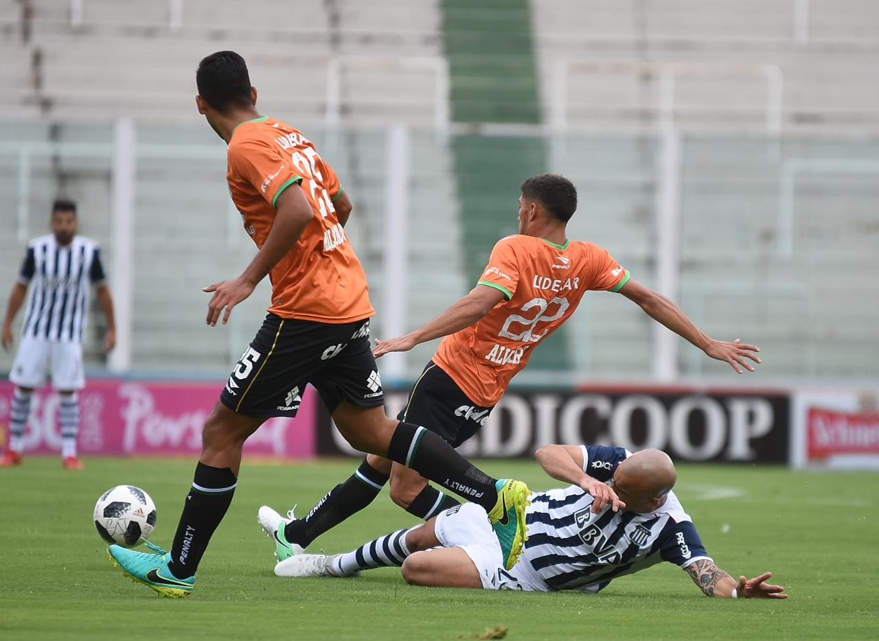 La T volvió a jugar con el aliento de su gente. Foto: Lucio Casalla / ElDoce.tv.