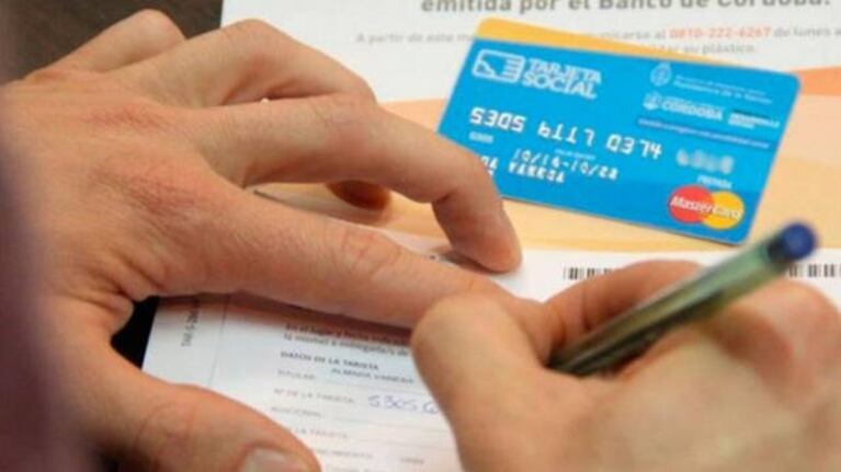 La Tarjeta Alimentar reemplaza a la Tarjeta Social si se reciben en el mismo grupo familiar.