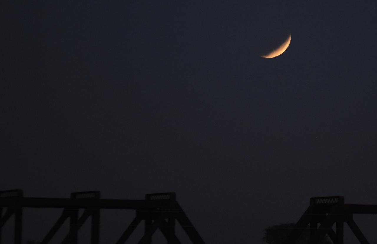 La Tierra tapó la luz del sol que llegaba a la luna. Foto: Lucio Casalla / El Doce