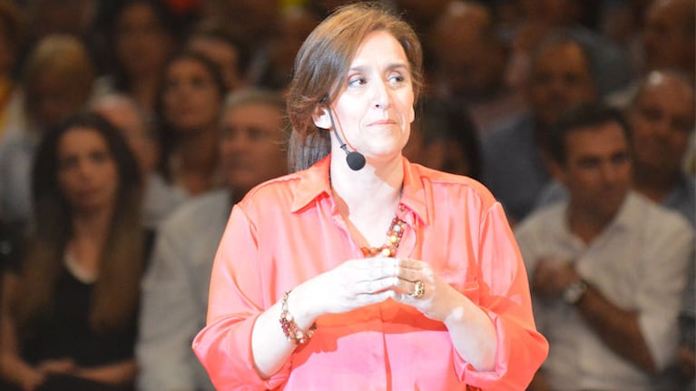 La titular del Senado pretende garantizar el pago de los salarios.
