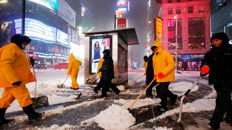 La tormenta de nieve Stella pone a la "Manzana de la luces" en emergencia.