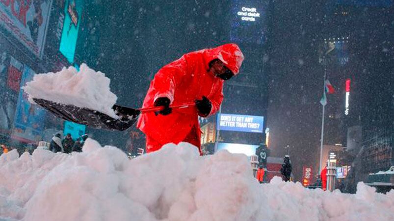 La tormenta de nieve Stella pone a la "Manzana de la luces" en emergencia.