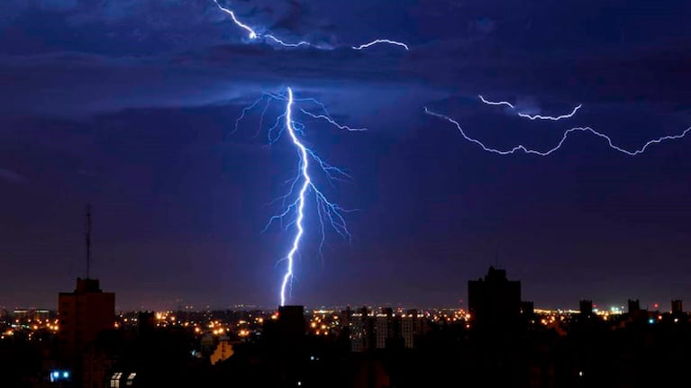 La tormenta de Santa Rosa llega bien puntual a Córdoba.