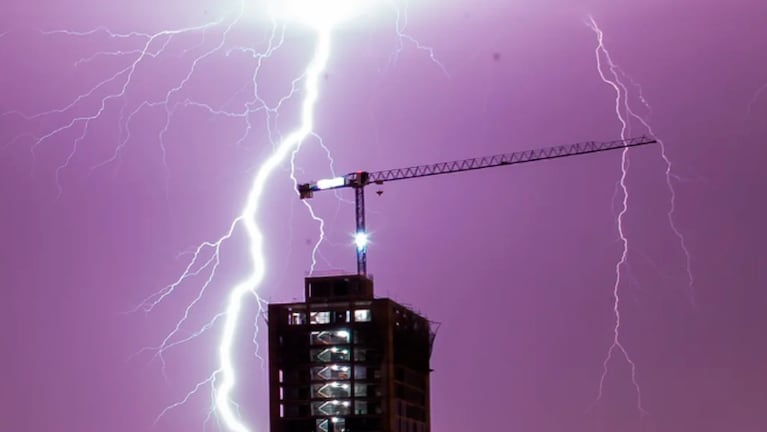 La tormenta llegó eléctrica a Córdoba.