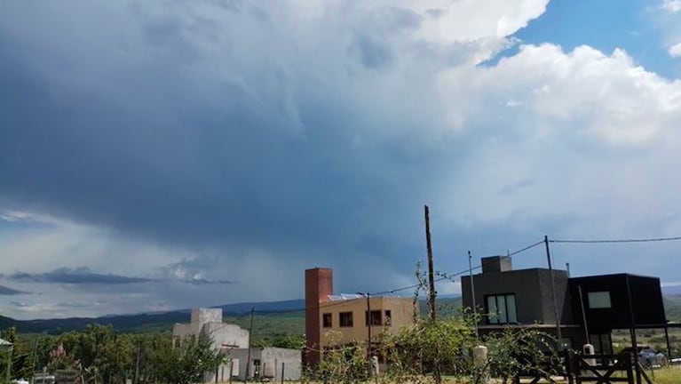 La tormenta vista desde San Antonio, en Punilla.