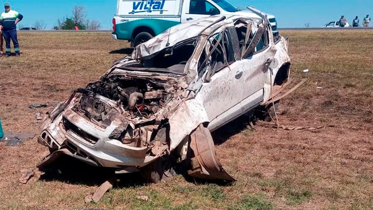 La Toyota Hilux que protagonizó un vuelco fatal en la Capital.