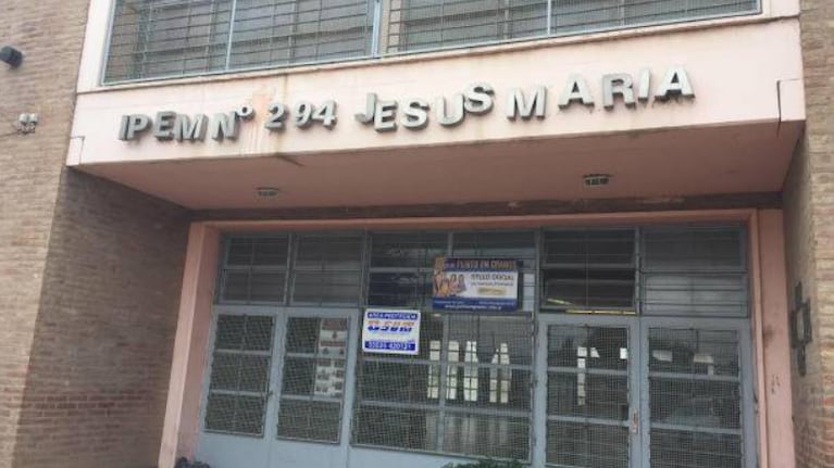 La tragedia ocurrió en el patio de la escuela IPEM 294 de Jesús María.