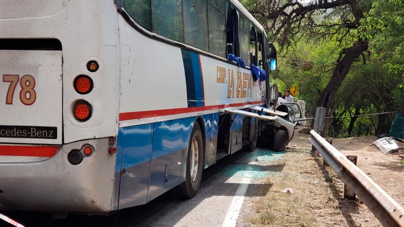 La tragedia ocurrió en una zona de curvas. Foto: Julieta Pelayo/El Doce.