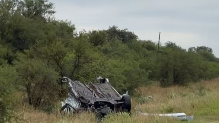 La tragedia ocurrió este domingo por la mañana, cuando la Ruta 60 estaba mojada.