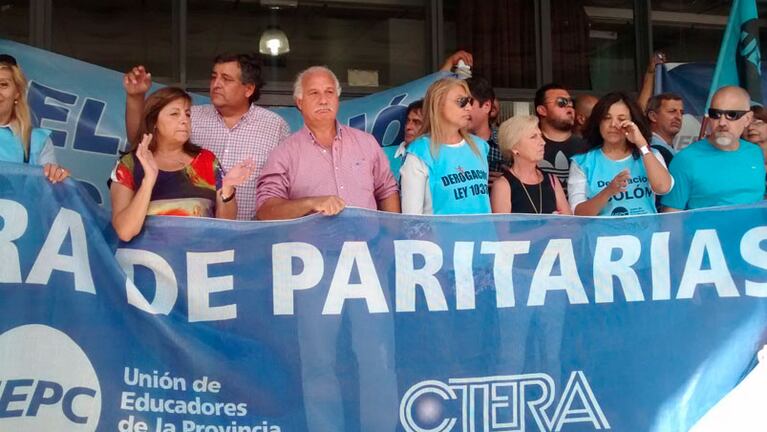 La UEPC acordó en Córdoba pero apoya el reclamo a nivel nacional.