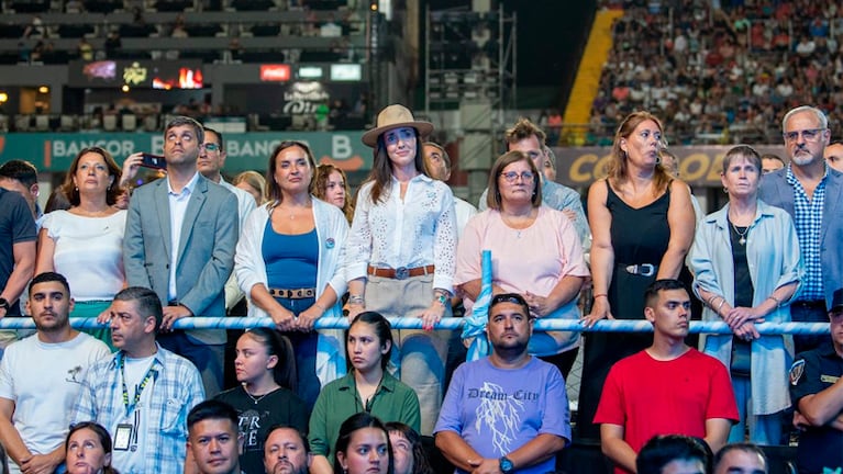 La vicepresidenta estuvo presente en la segunda noche del festival.