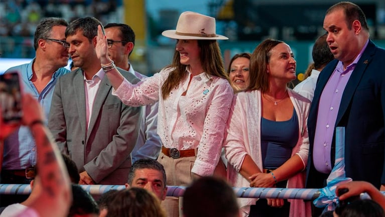 La vicepresidenta estuvo presente en la segunda noche del festival.