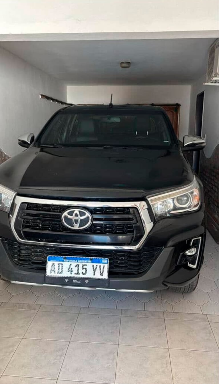 La víctima compartió imagen de la camioneta robada.